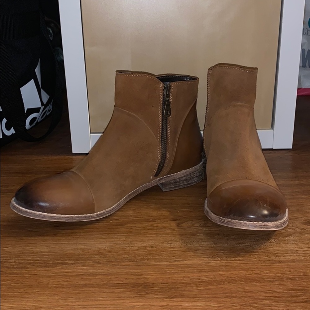 ROAN brown short boots size 7.5